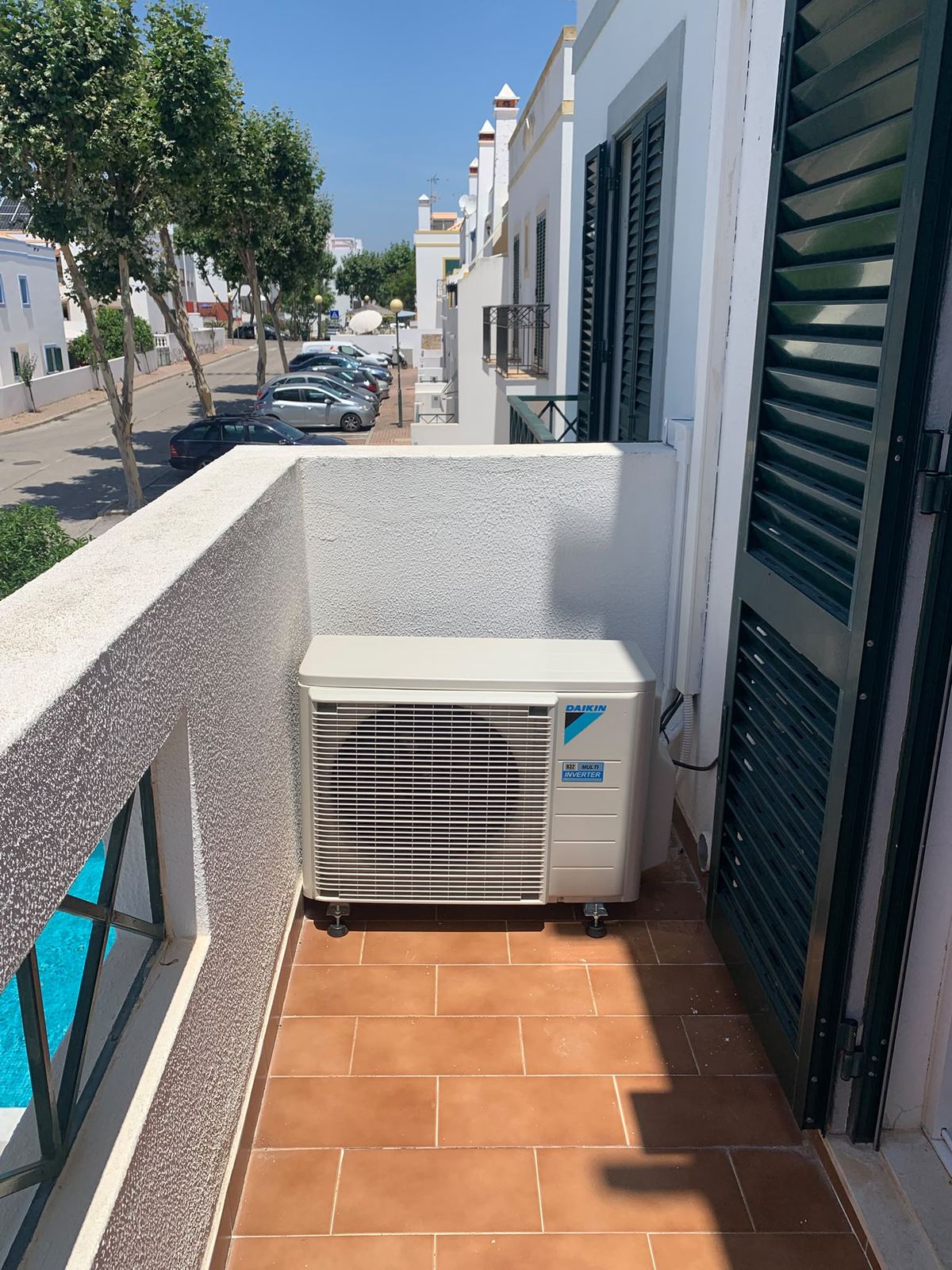 Daikin multi inverter on an apartment balcony